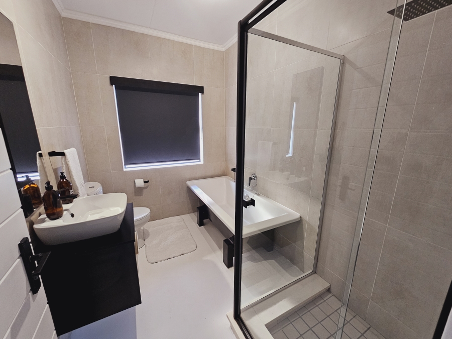 To Let 2 Bedroom Property for Rent in Fourways Gauteng