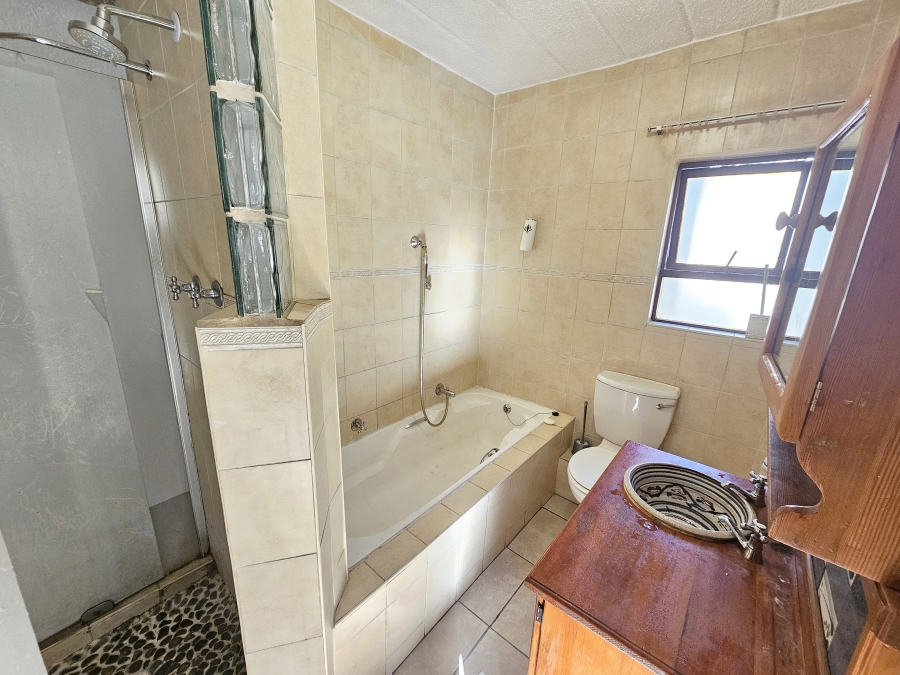 To Let 3 Bedroom Property for Rent in Morningside Gauteng