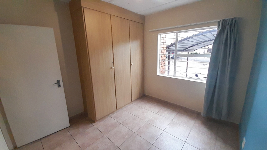 2 Bedroom Property for Sale in Vorna Valley Gauteng