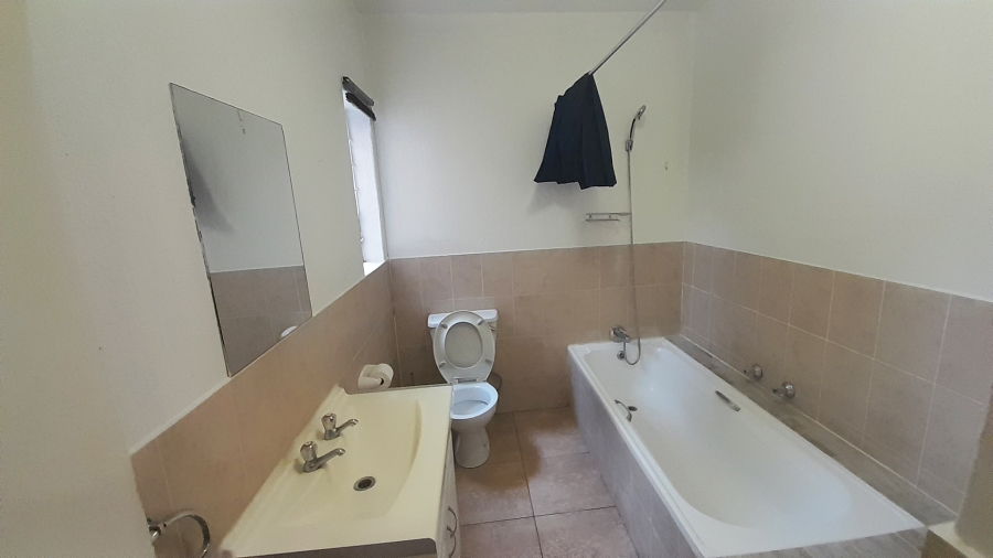 2 Bedroom Property for Sale in Vorna Valley Gauteng