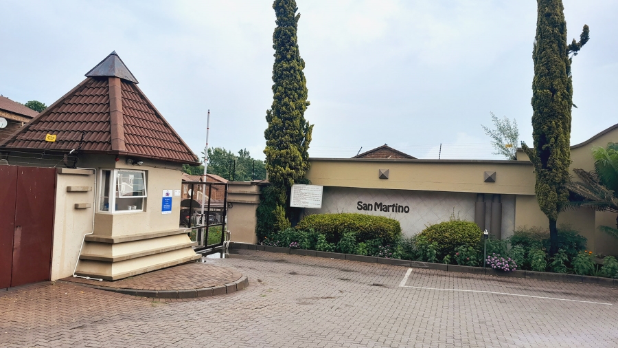 2 Bedroom Property for Sale in Vorna Valley Gauteng