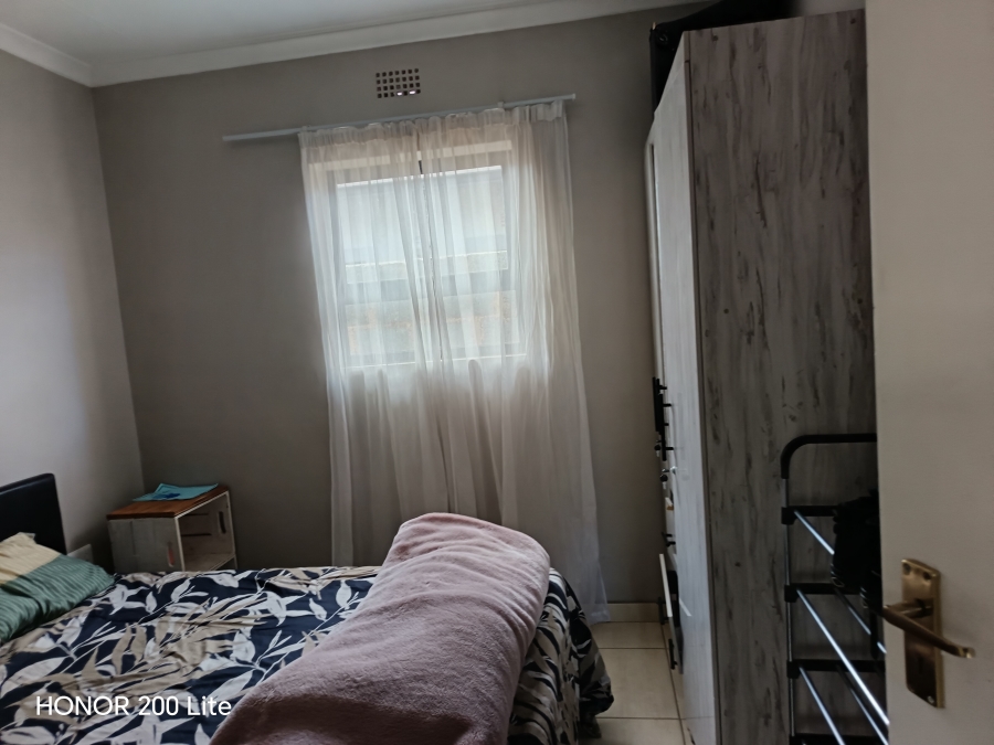 3 Bedroom Property for Sale in Clayville Gauteng