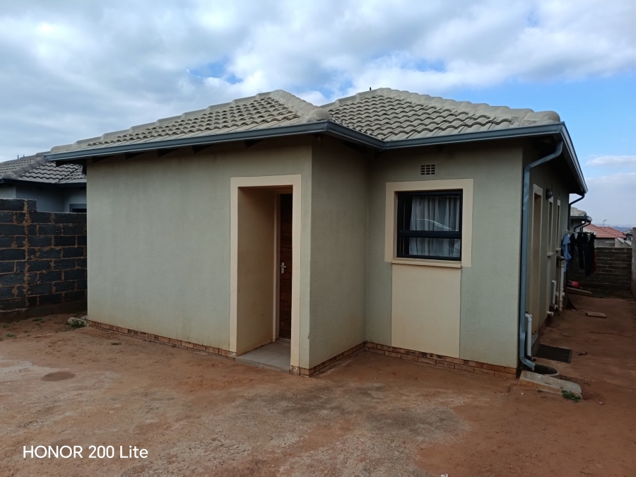 3 Bedroom Property for Sale in Clayville Gauteng