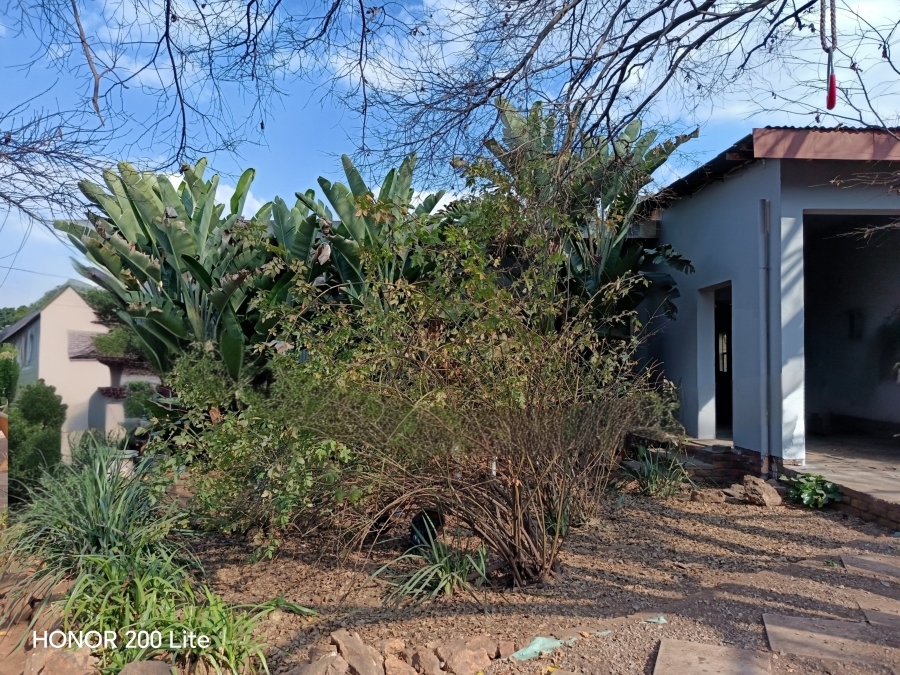6 Bedroom Property for Sale in Olifantsfontein Gauteng