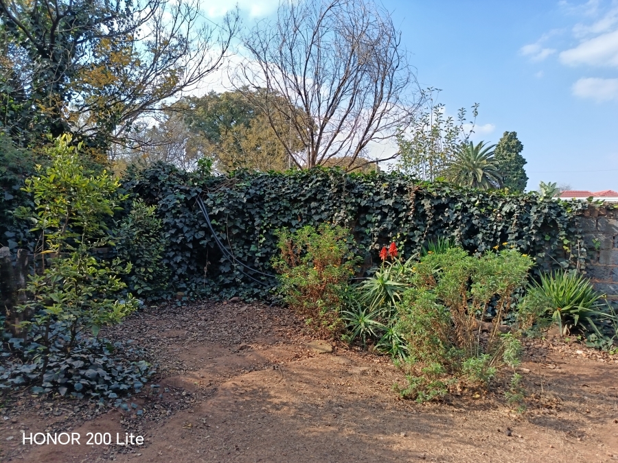 6 Bedroom Property for Sale in Olifantsfontein Gauteng