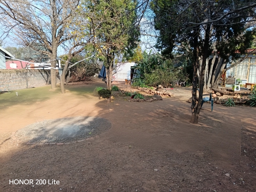 6 Bedroom Property for Sale in Olifantsfontein Gauteng