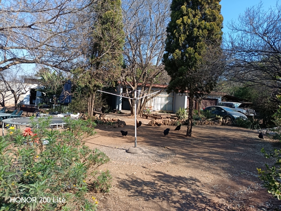 6 Bedroom Property for Sale in Olifantsfontein Gauteng