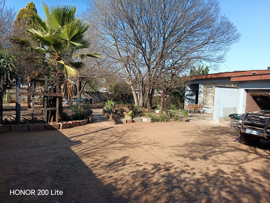 6 Bedroom Property for Sale in Olifantsfontein Gauteng