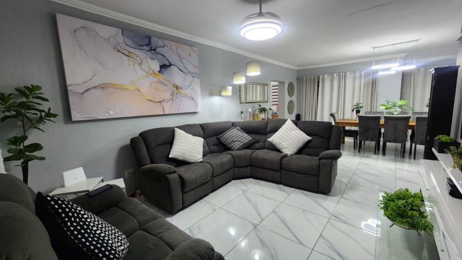 4 Bedroom Property for Sale in Parkrand Gauteng