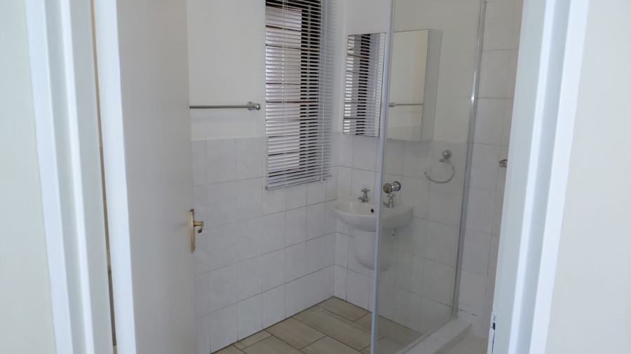 To Let 1 Bedroom Property for Rent in Bryanston Gauteng