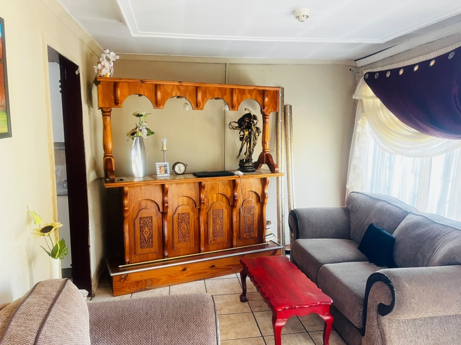 2 Bedroom Property for Sale in Daveyton Gauteng