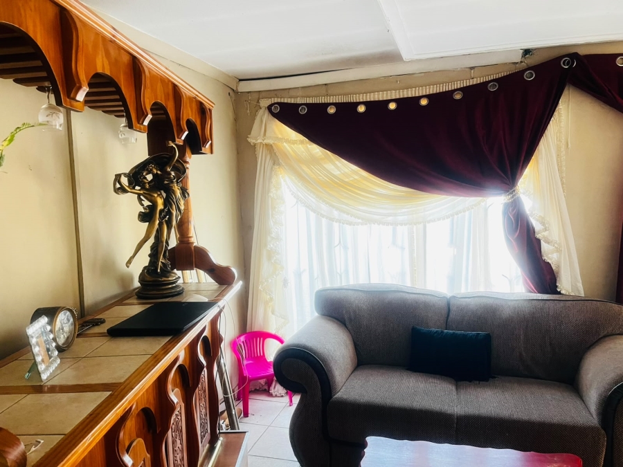2 Bedroom Property for Sale in Daveyton Gauteng
