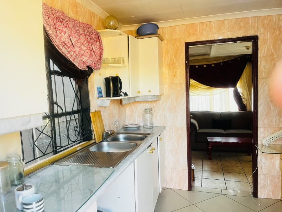 2 Bedroom Property for Sale in Daveyton Gauteng