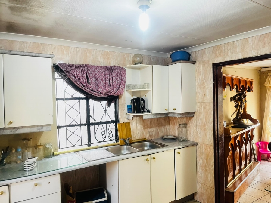 2 Bedroom Property for Sale in Daveyton Gauteng