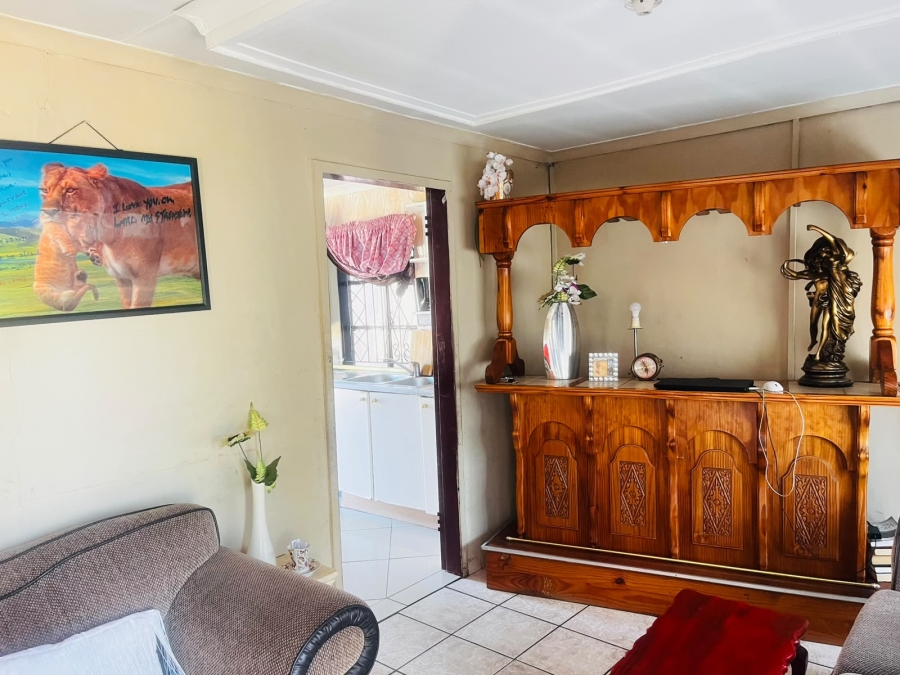 2 Bedroom Property for Sale in Daveyton Gauteng