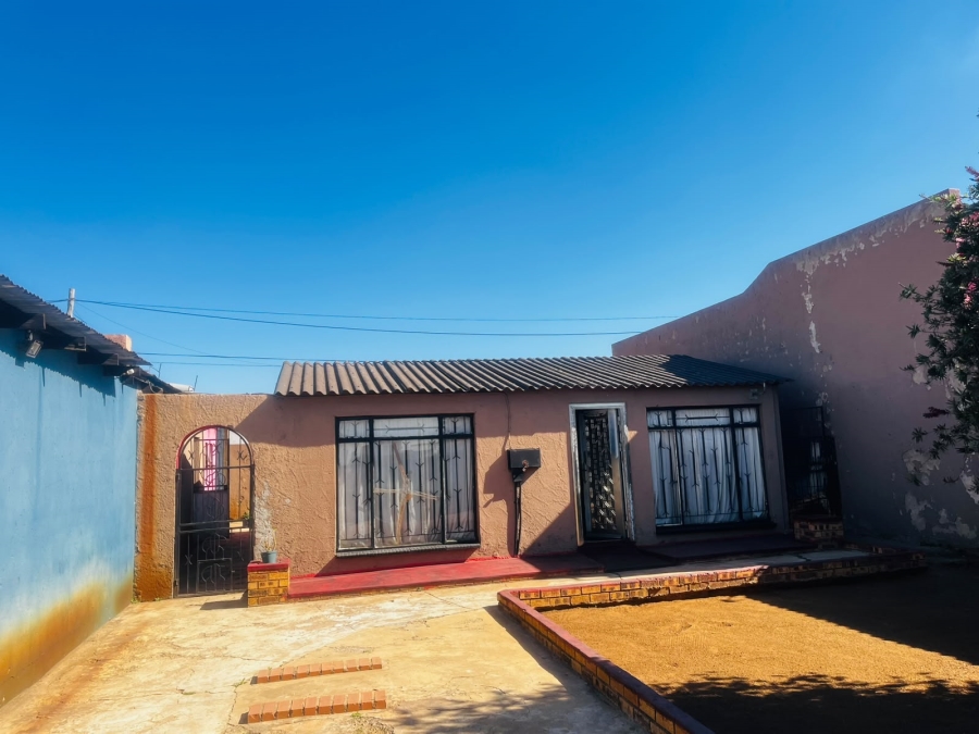 2 Bedroom Property for Sale in Daveyton Gauteng