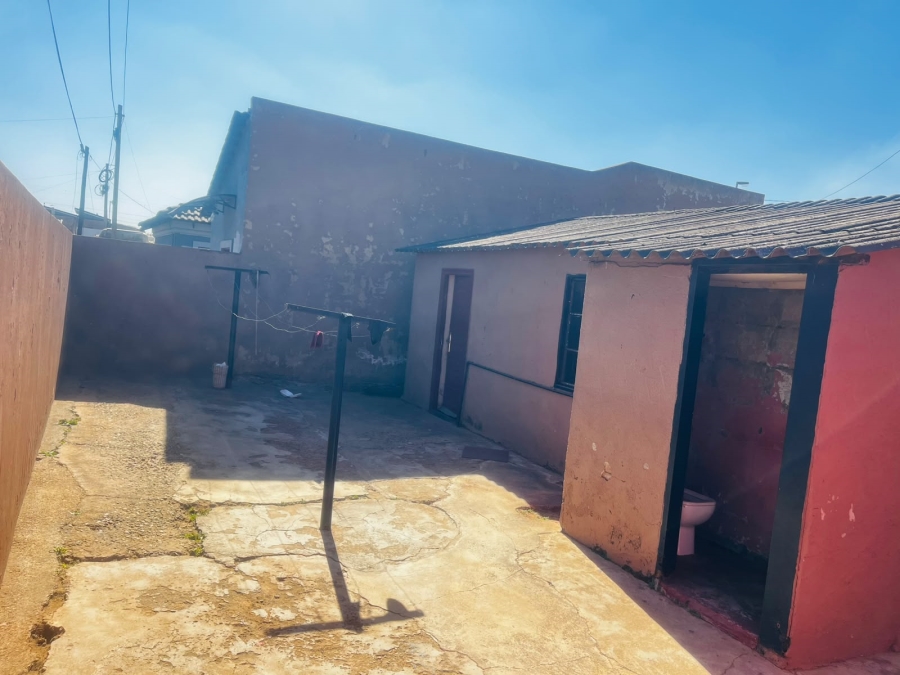 2 Bedroom Property for Sale in Daveyton Gauteng