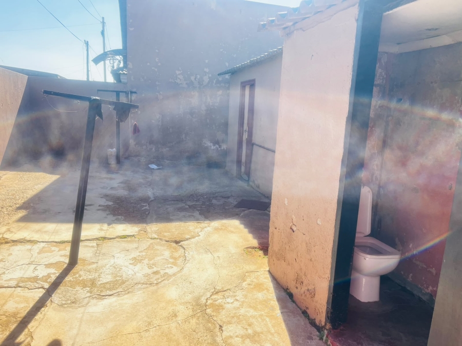 2 Bedroom Property for Sale in Daveyton Gauteng