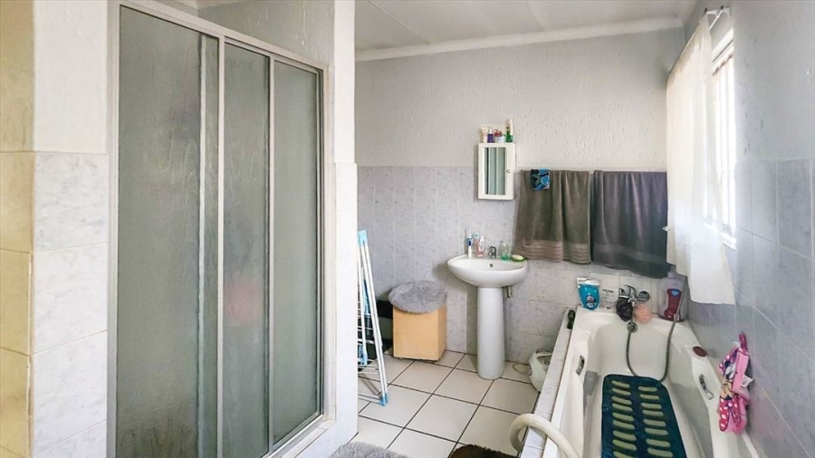2 Bedroom Property for Sale in Witfield Gauteng