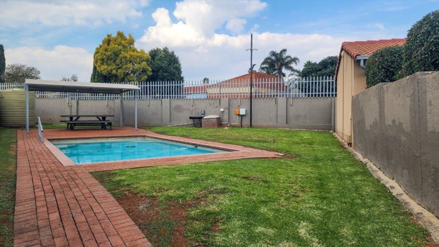 2 Bedroom Property for Sale in Witfield Gauteng