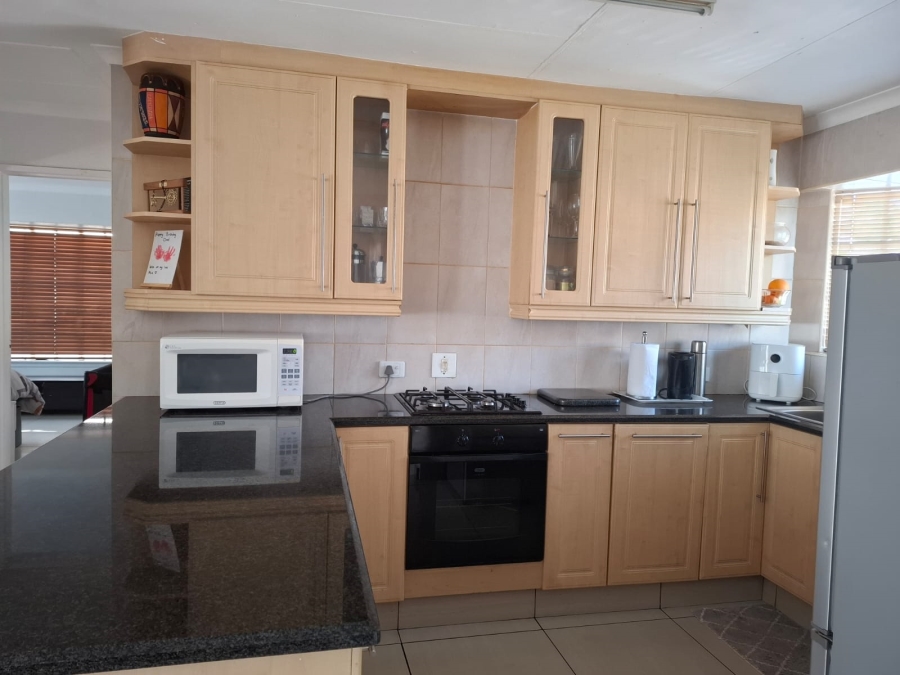 2 Bedroom Property for Sale in Dalpark Gauteng