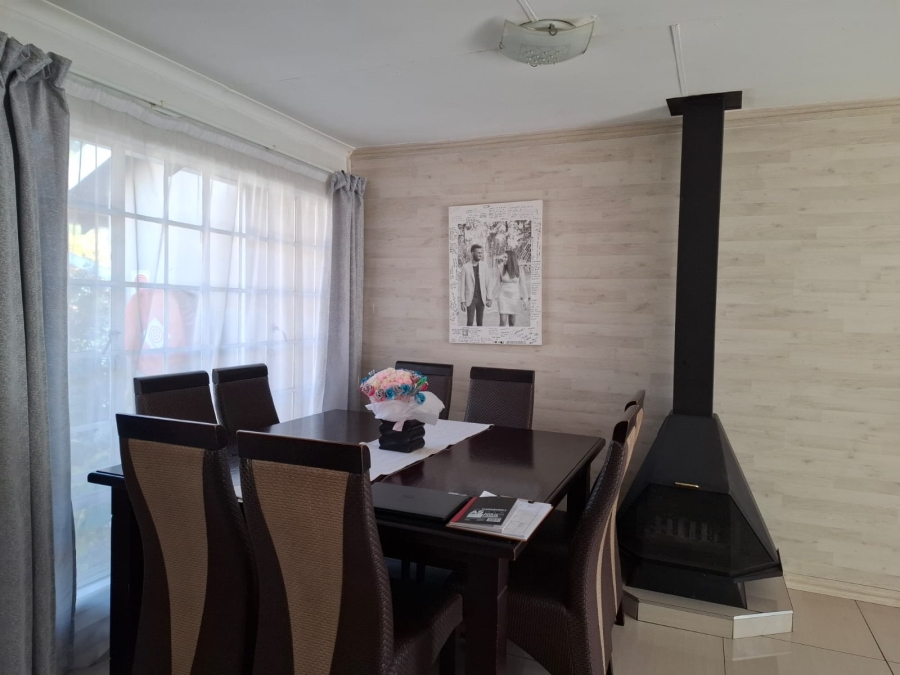 2 Bedroom Property for Sale in Dalpark Gauteng