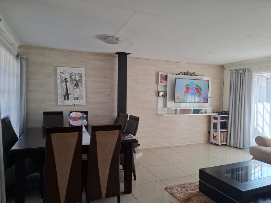 2 Bedroom Property for Sale in Dalpark Gauteng