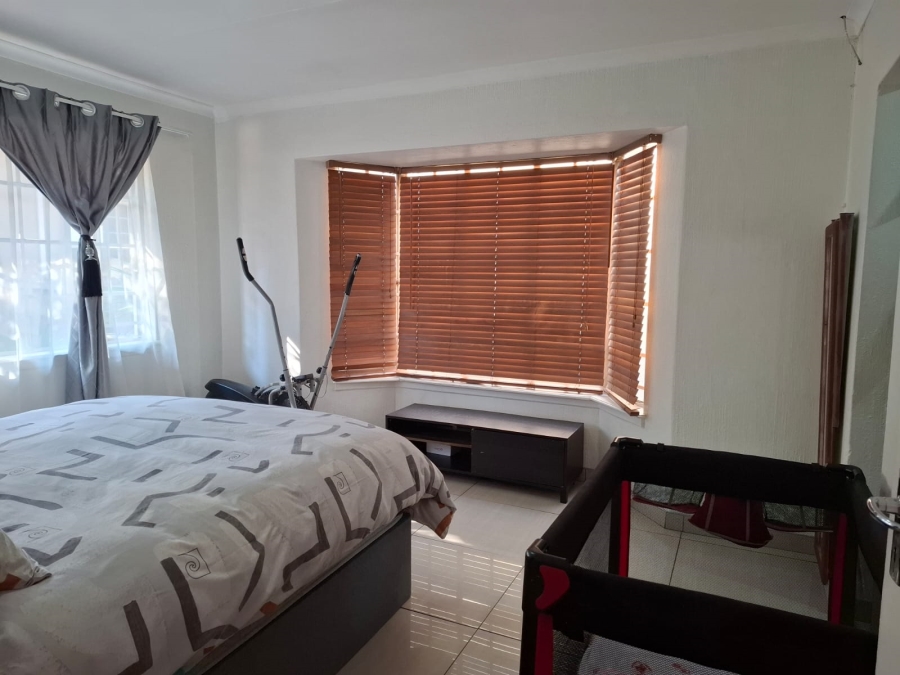 2 Bedroom Property for Sale in Dalpark Gauteng