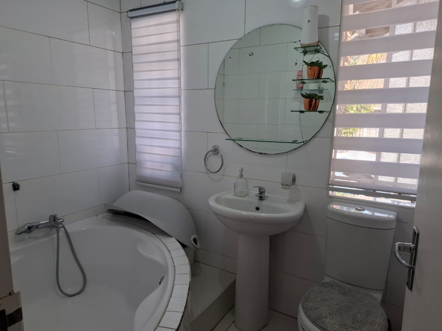 2 Bedroom Property for Sale in Dalpark Gauteng