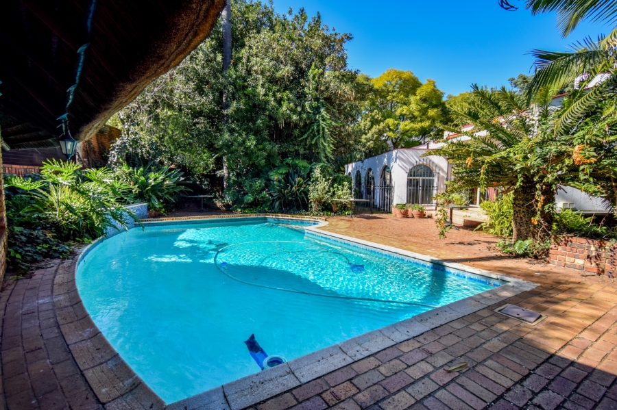 9 Bedroom Property for Sale in Baileys Muckleneuk Gauteng