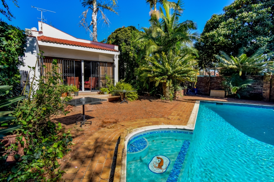 9 Bedroom Property for Sale in Baileys Muckleneuk Gauteng