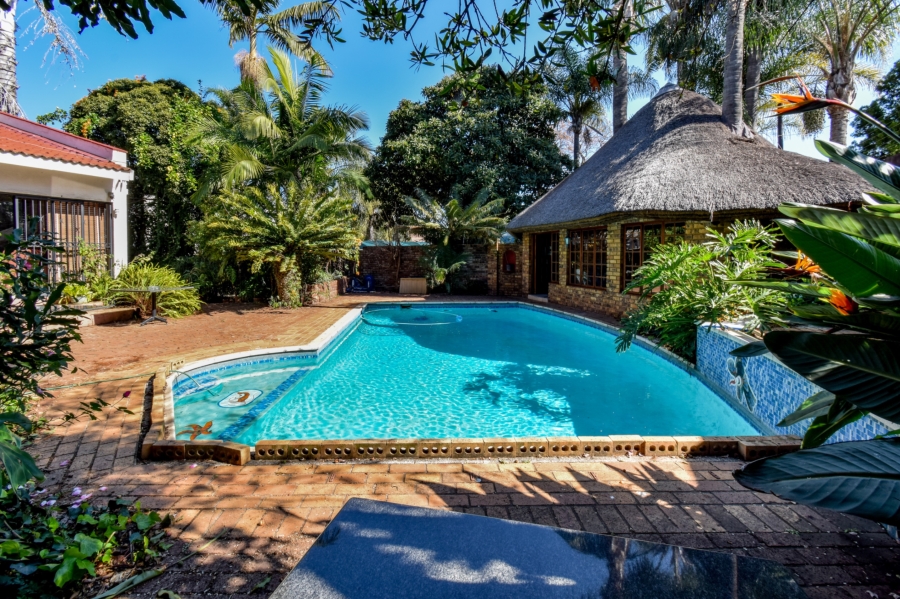 9 Bedroom Property for Sale in Baileys Muckleneuk Gauteng