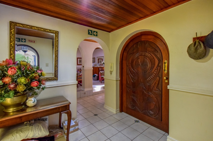 9 Bedroom Property for Sale in Baileys Muckleneuk Gauteng