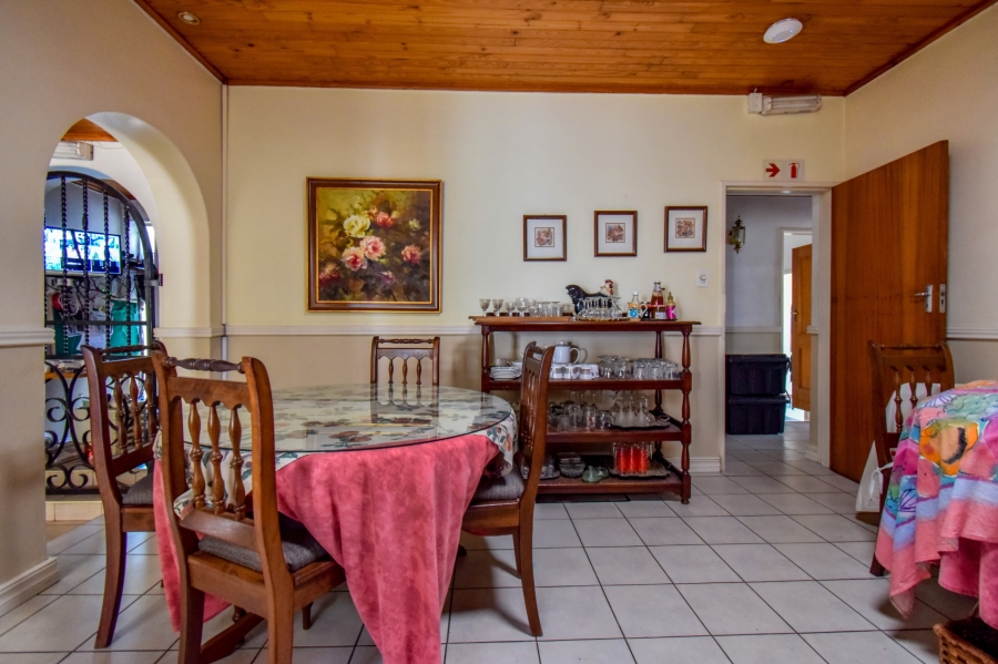 9 Bedroom Property for Sale in Baileys Muckleneuk Gauteng