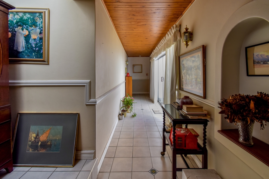 9 Bedroom Property for Sale in Baileys Muckleneuk Gauteng