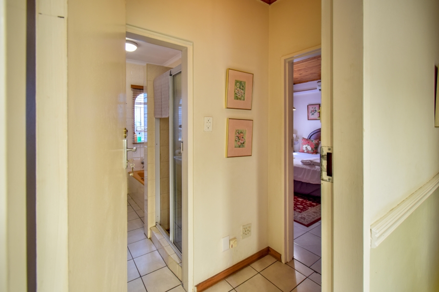 9 Bedroom Property for Sale in Baileys Muckleneuk Gauteng