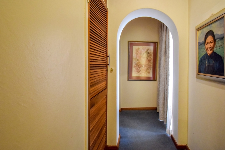 9 Bedroom Property for Sale in Baileys Muckleneuk Gauteng