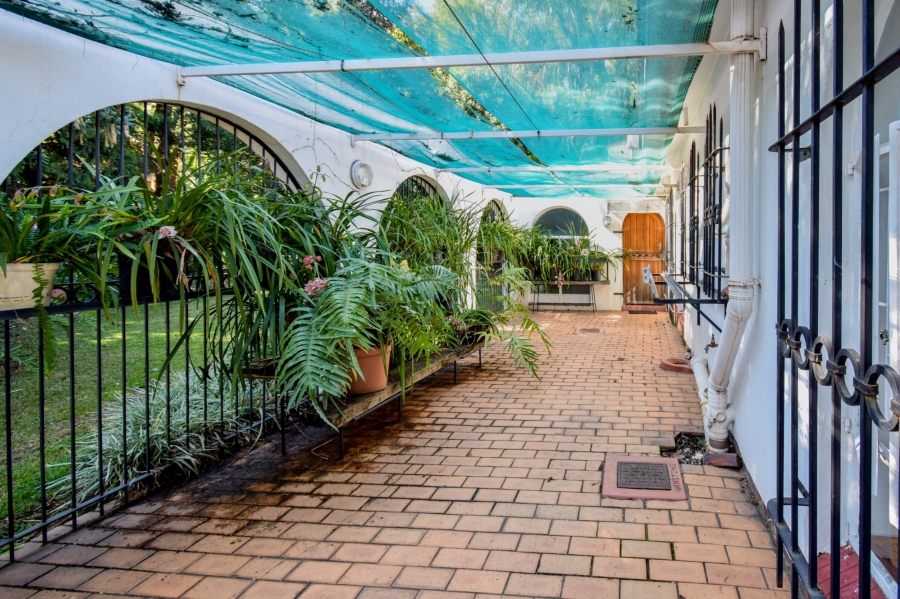 9 Bedroom Property for Sale in Baileys Muckleneuk Gauteng