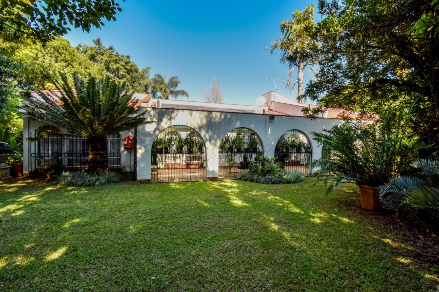 9 Bedroom Property for Sale in Baileys Muckleneuk Gauteng