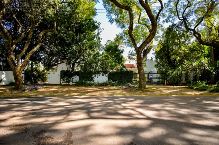 9 Bedroom Property for Sale in Baileys Muckleneuk Gauteng
