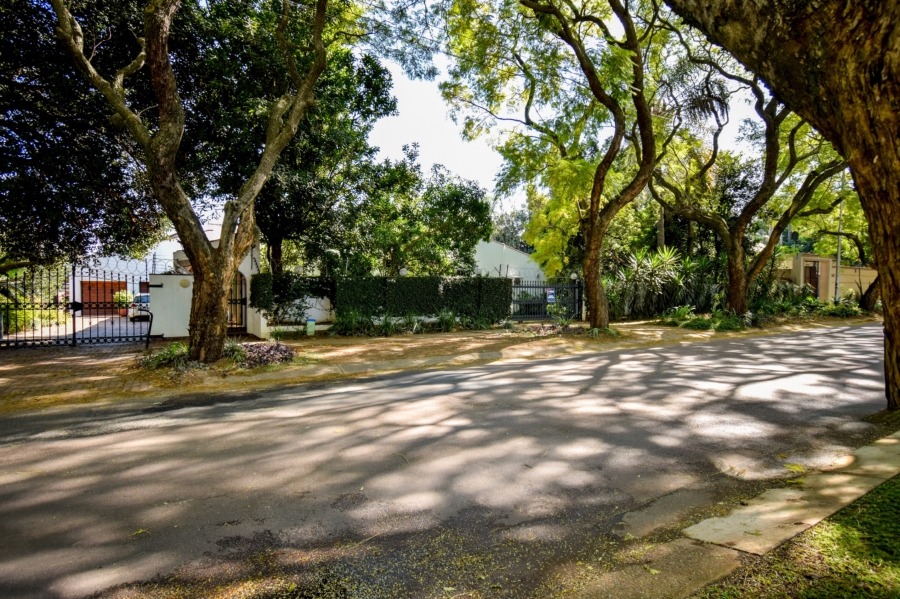 9 Bedroom Property for Sale in Baileys Muckleneuk Gauteng