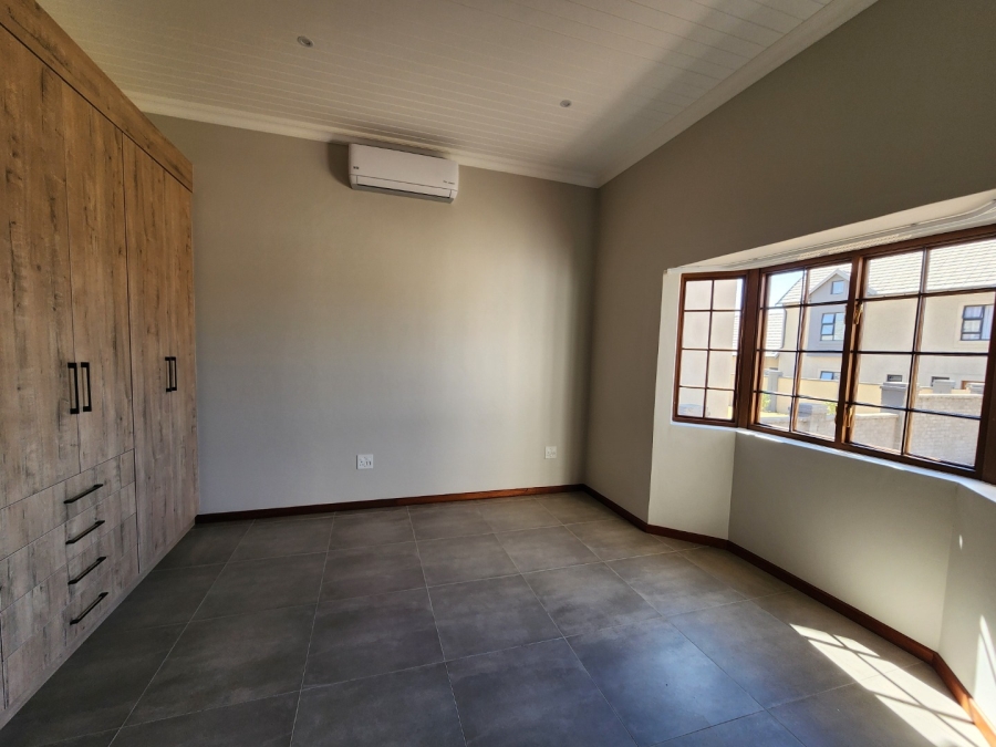 3 Bedroom Property for Sale in Waterlake Farm Lifestyle Estate Gauteng