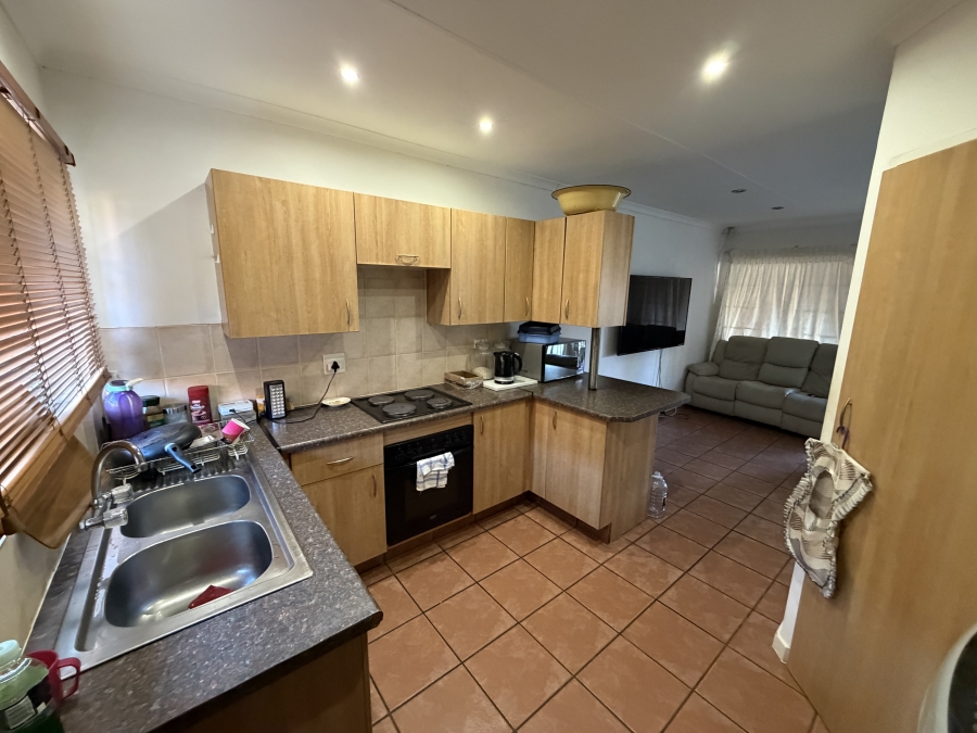 2 Bedroom Property for Sale in Meyerspark Gauteng