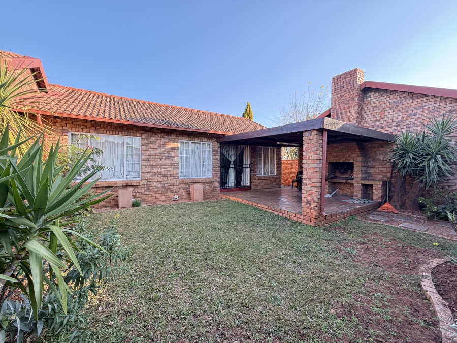 2 Bedroom Property for Sale in Meyerspark Gauteng