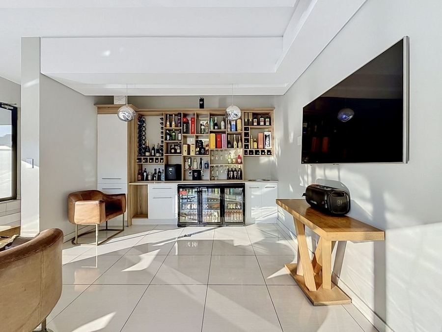 6 Bedroom Property for Sale in The Hills Game Reserve Estate Gauteng