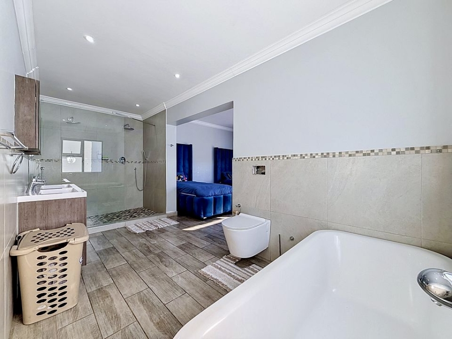 6 Bedroom Property for Sale in The Hills Game Reserve Estate Gauteng