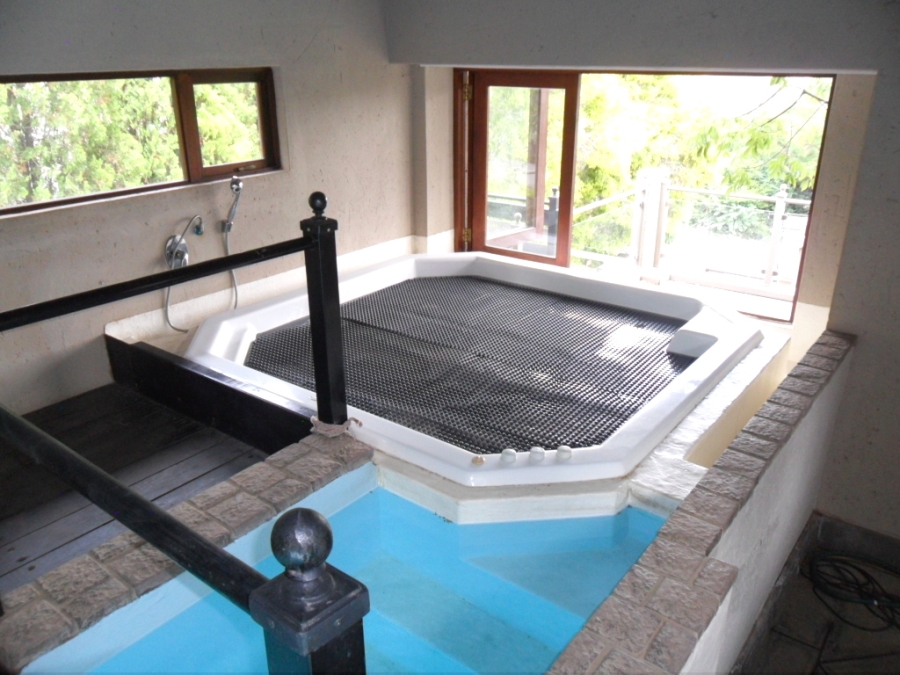 9 Bedroom Property for Sale in Waterkloof Ridge Gauteng