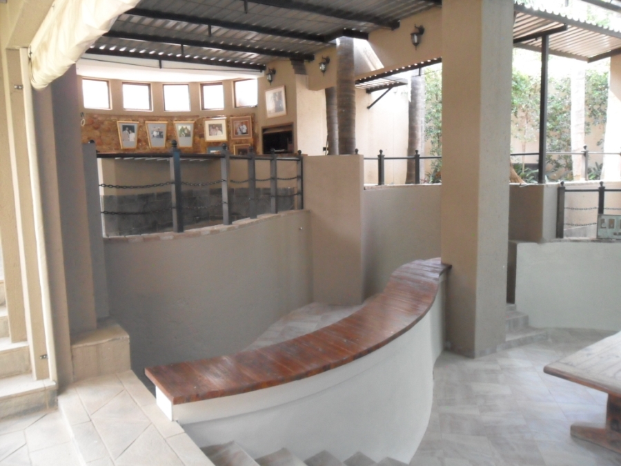 9 Bedroom Property for Sale in Waterkloof Ridge Gauteng