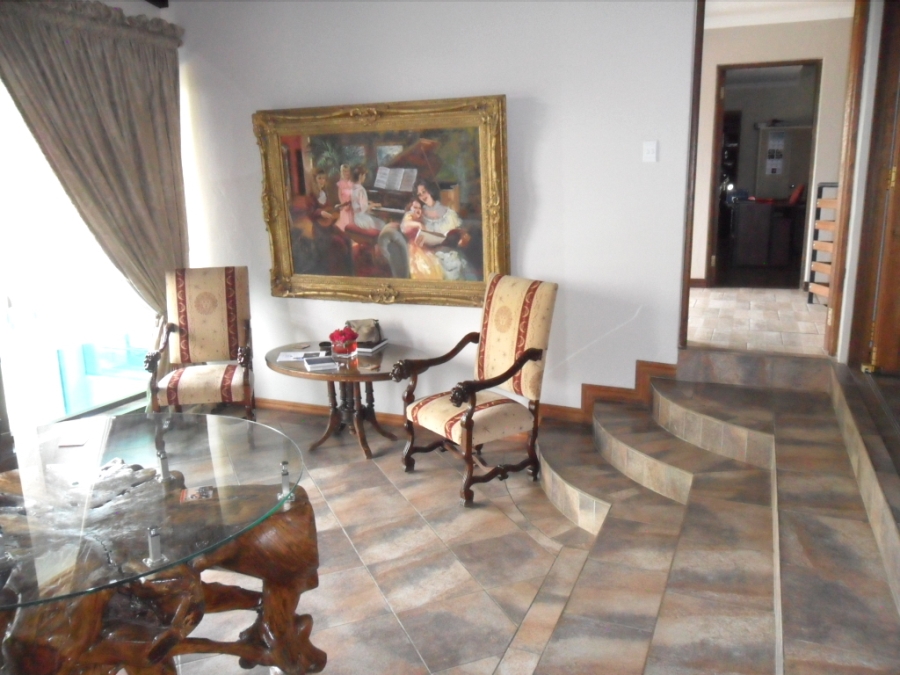9 Bedroom Property for Sale in Waterkloof Ridge Gauteng