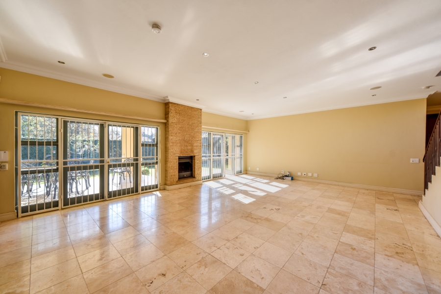 4 Bedroom Property for Sale in Baileys Muckleneuk Gauteng